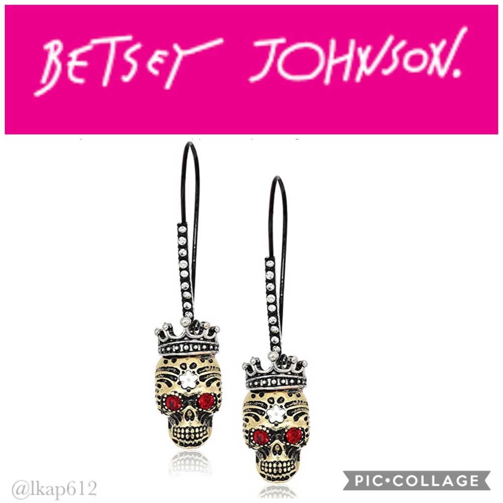 NWT Betsey Johnson Skull Sheppard Hoop Earrings
